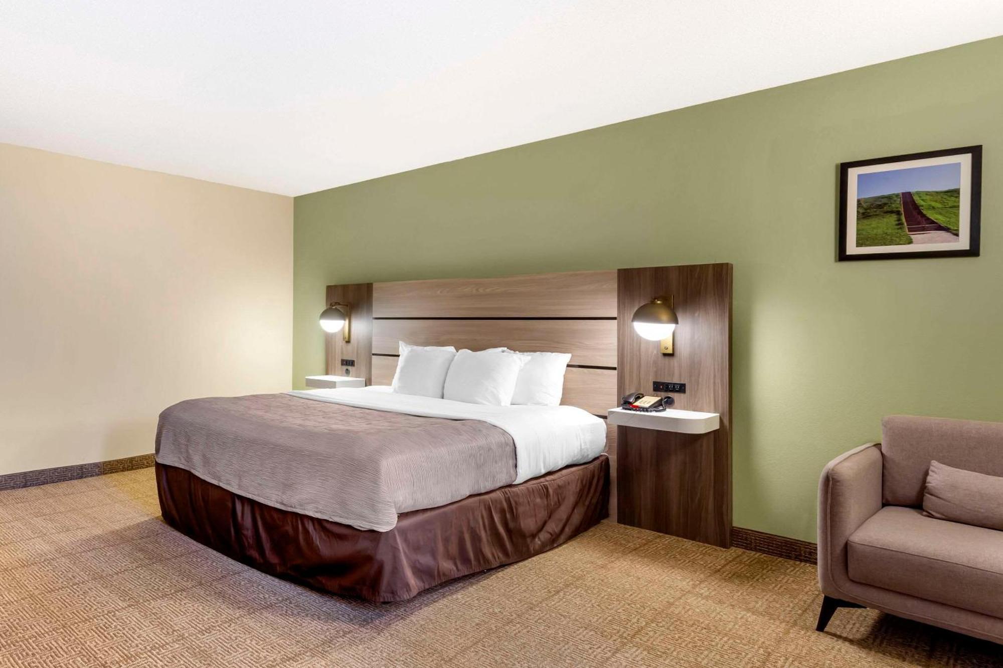 Quality Inn Raleigh Downtown Exterior photo
